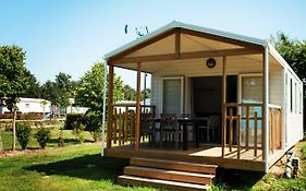 Camping Au Pré de l'Étang