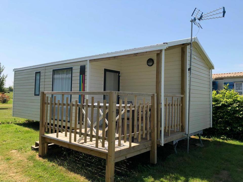 Camping Au Pré de l'Étang Sainte-Foy  Extérieur photo