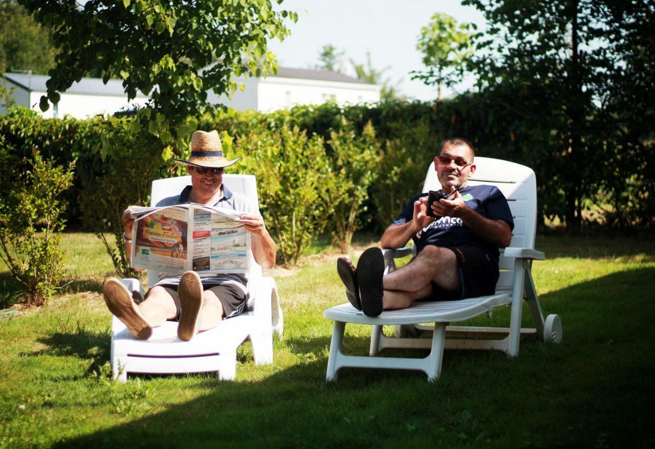 Camping Au Pré de l'Étang Sainte-Foy  Extérieur photo