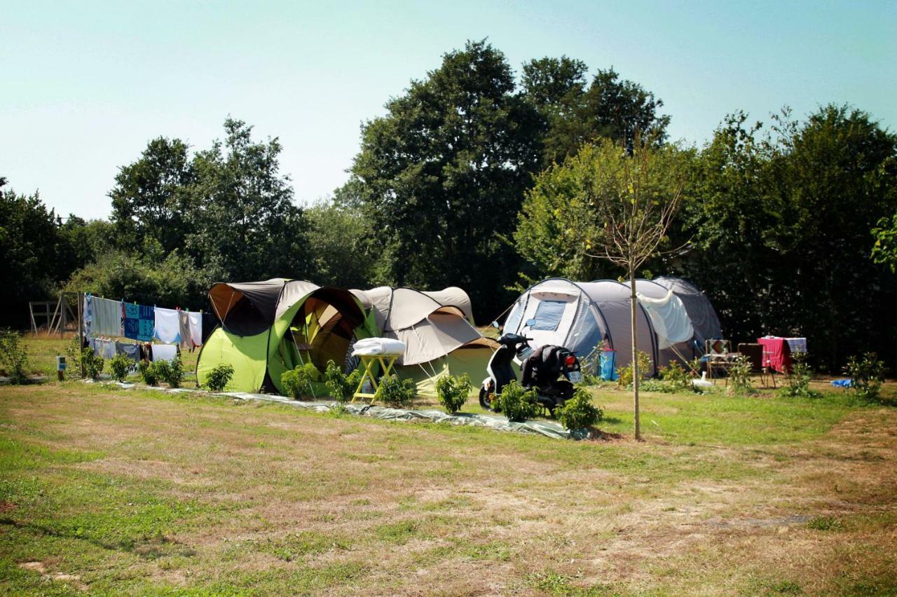 Camping Au Pré de l'Étang Sainte-Foy  Extérieur photo