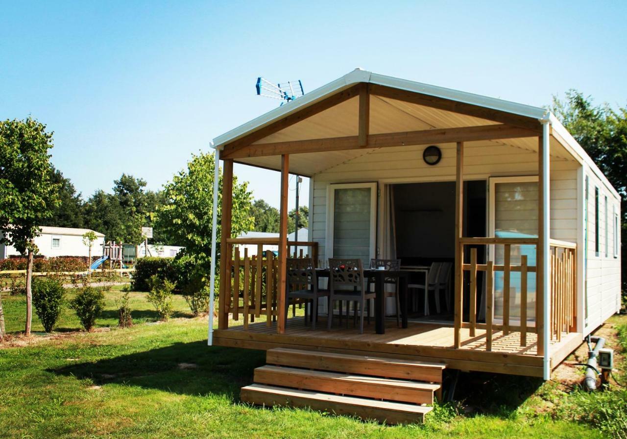 Camping Au Pré de l'Étang Sainte-Foy  Extérieur photo