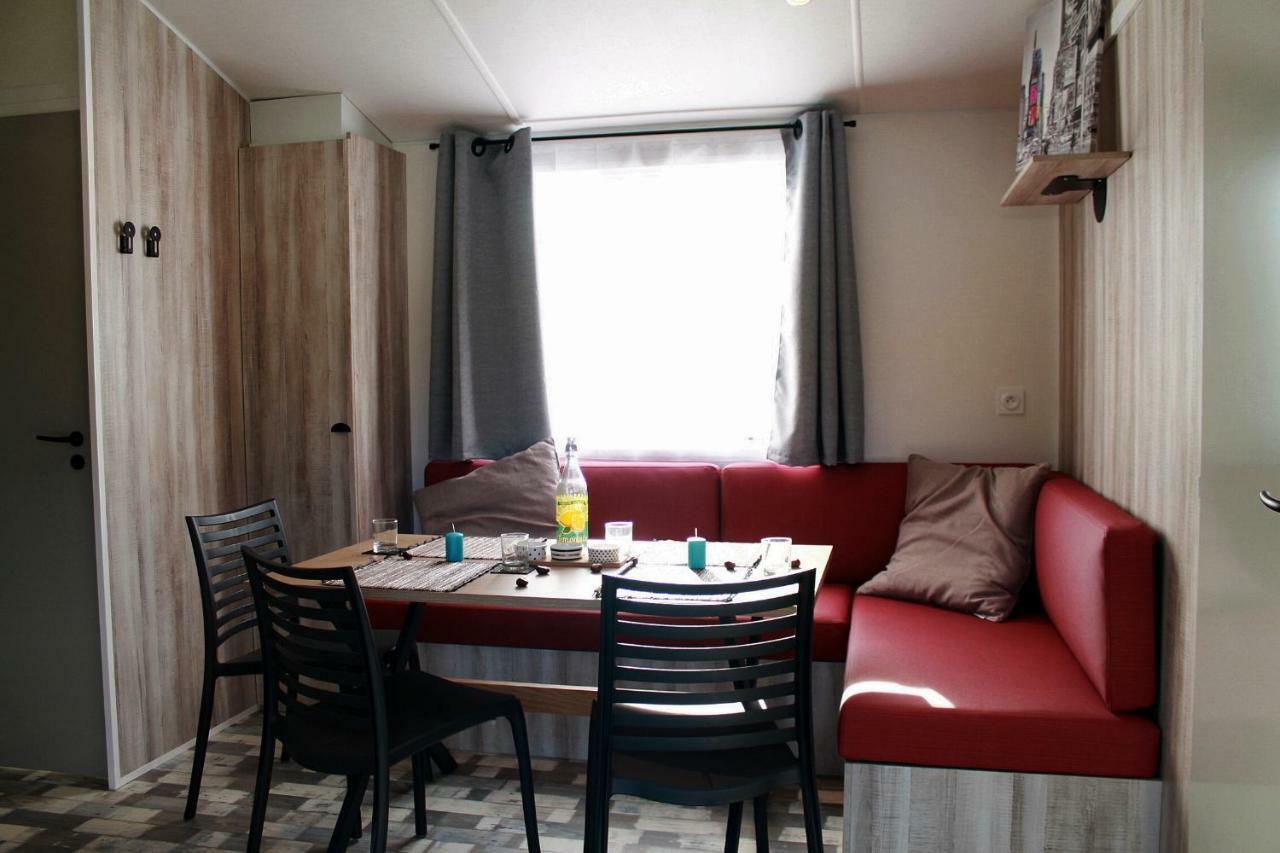 Camping Au Pré de l'Étang Sainte-Foy  Extérieur photo