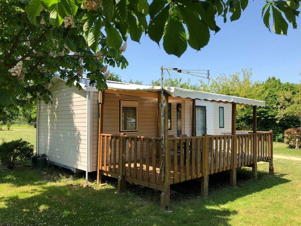 Camping Au Pré de l'Étang Sainte-Foy  Extérieur photo